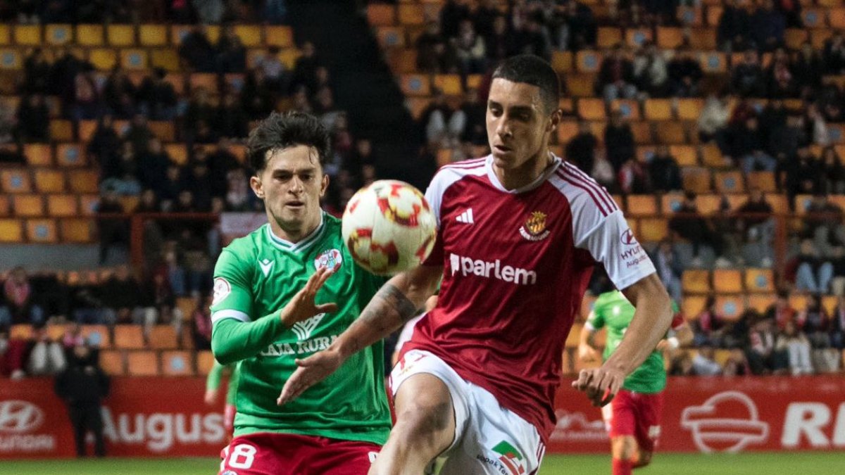 Pablo Fernández durante el partido contra el Zamora.