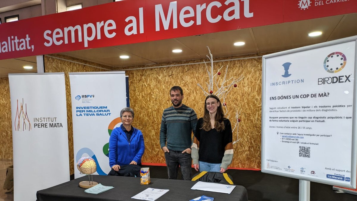 Fotografía del estand del GAP situado en el Mercado del Carrilet este martes por la mañana.