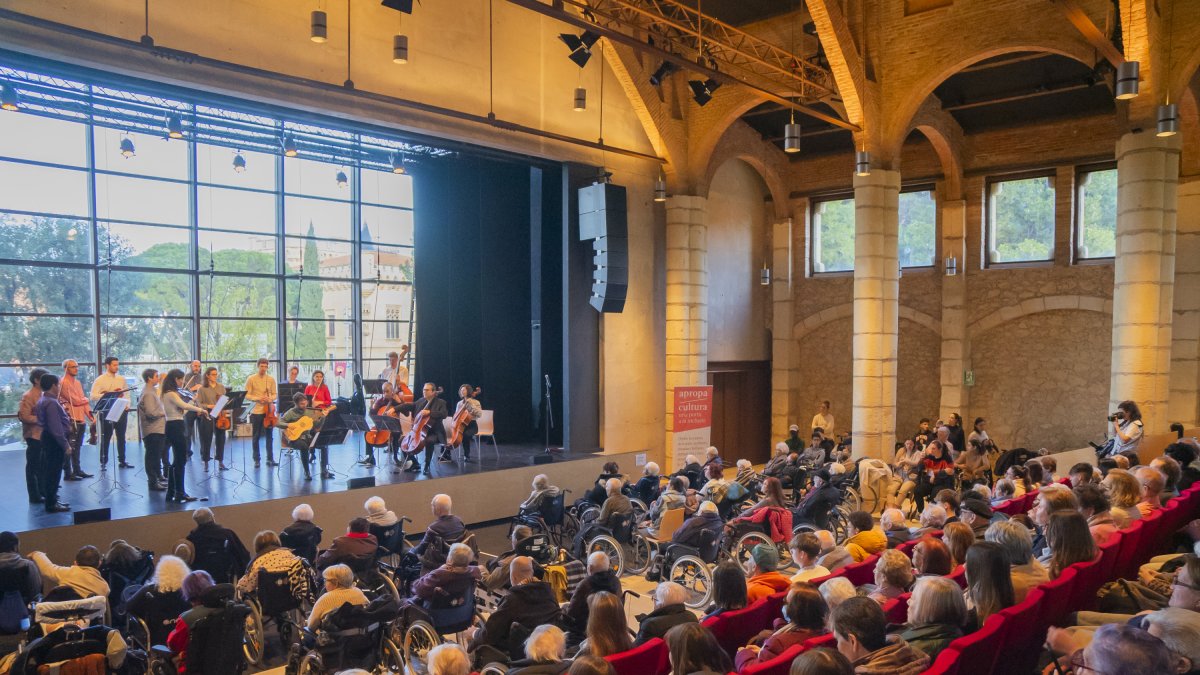 Imagen del ‘Concierto de Navidad: magia y locura’ ayer en el Celler de Vila-seca.