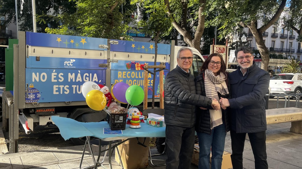 La recollida de joguines s’està duent a terme al número 57 de la Rambla Nova i s’allargarà fins el dia 4 de gener.