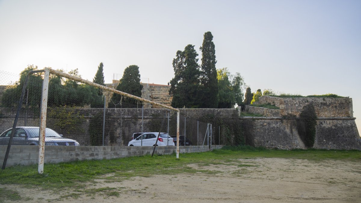 Los terrenos del Roqueral, propiedad del Arzobispado, están catalogados como zona deportiva.