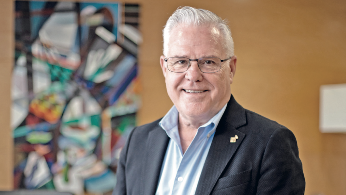 Pere Granados, alcalde de Salou, en su despacho de alcaldía.