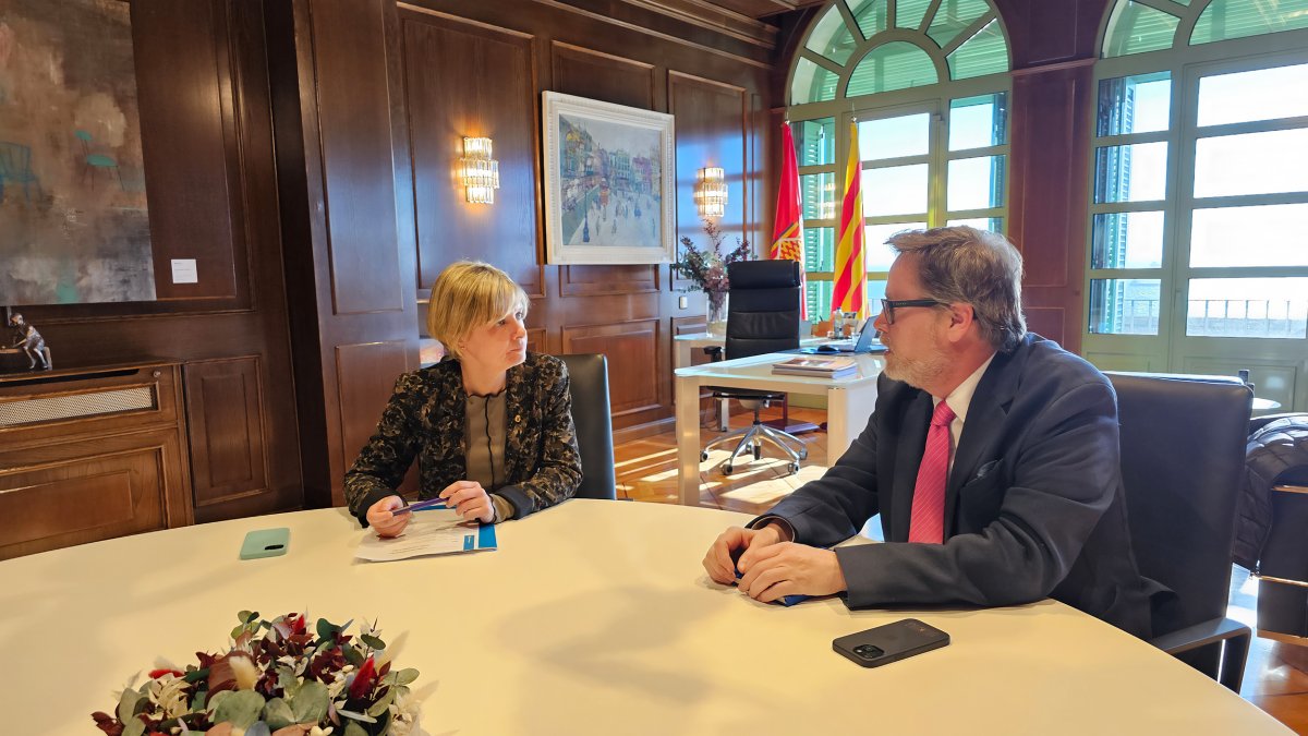 Llauradó i Castellà es van reunir al Palau de la Diputació.