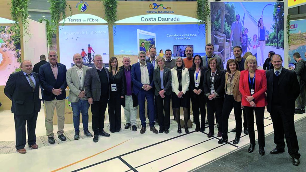 Imatge de la representació política del Camp de Tarragona de l’any passat a FITUR, a l’estand de la Costa Daurada i les Terres de l’Ebre.