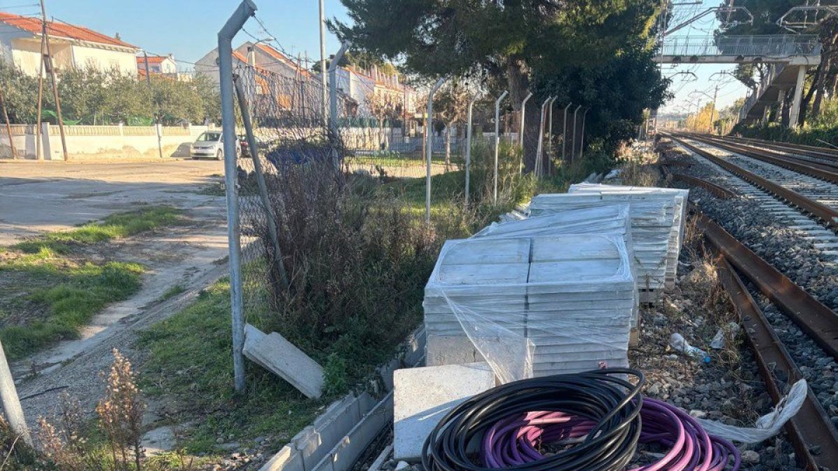 Imagen de los cables de cobre sustraídos.