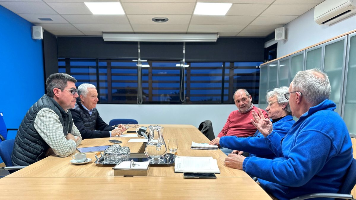 Reunión entre la PDE y el CAT en l'Ampolla.