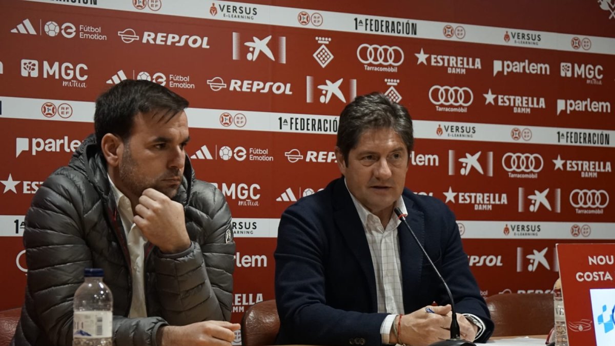 El director esportiu, Javi Sanz i el president executiu del Nàstic, Lluís Fàbregas.