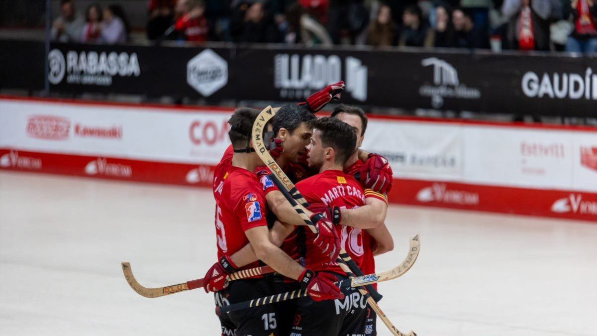 Los jugadores del Reus Deportiu Virginias celebrando una victoria en un partido de esta temporada.