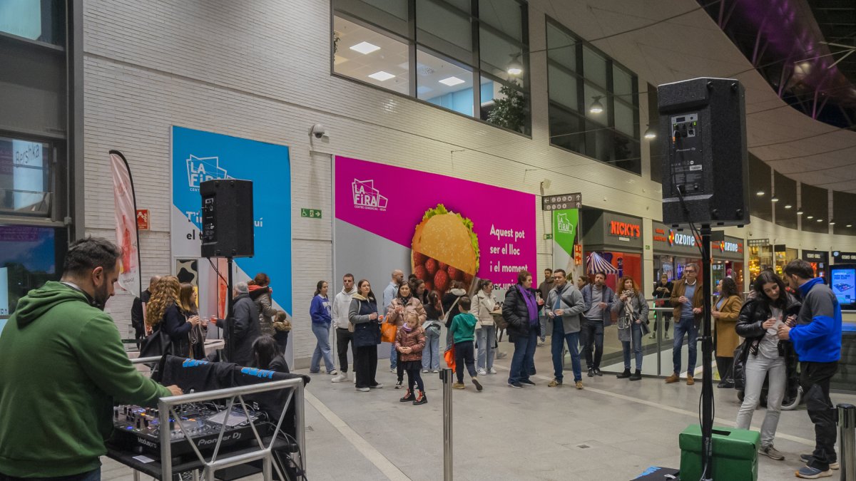 Fotografía del ‘Troba la Clau’ organizado ayer en la Fira Centre Comercial Reus.