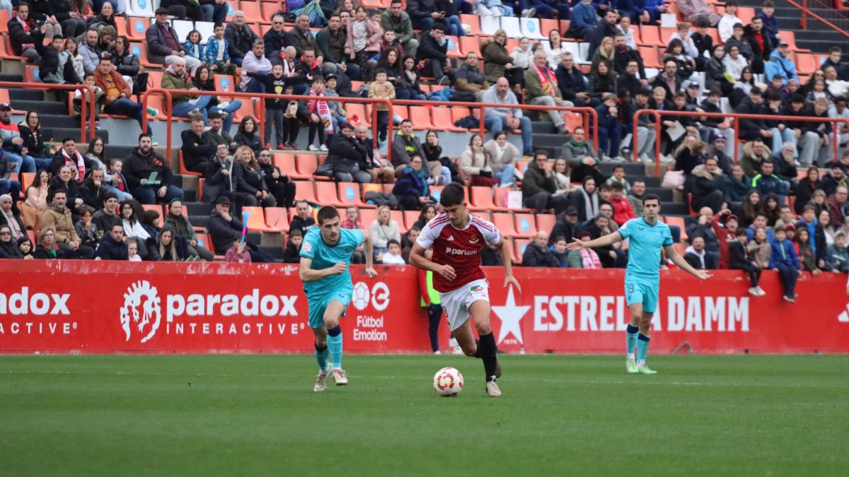 Marc Montalvo durante el partido contra el Bilbao Athletic.