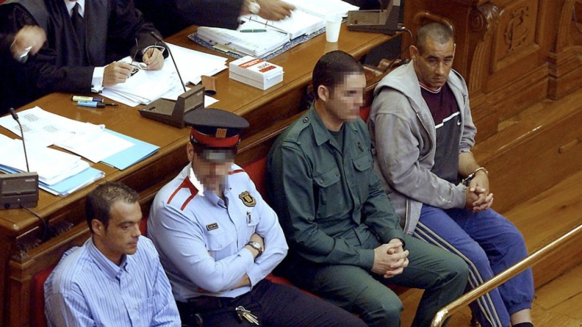 Picatoste (esquerra) i Brito (dreta), custodiats al judici.
