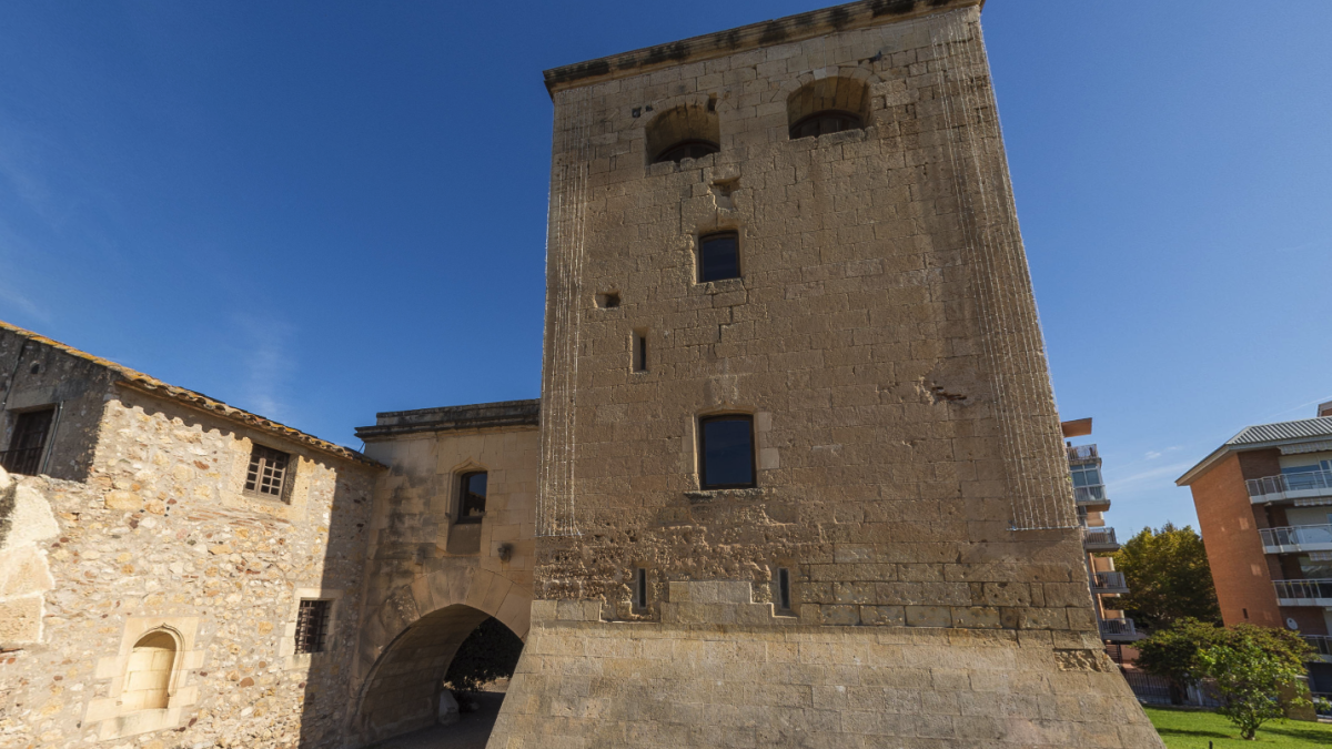 Imatge del exterior de la Torre Vella de Salou.