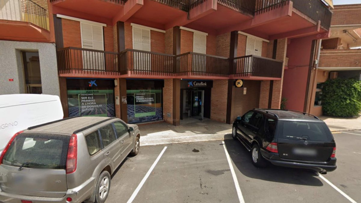 Imatge del banc on s'han produït els fets.