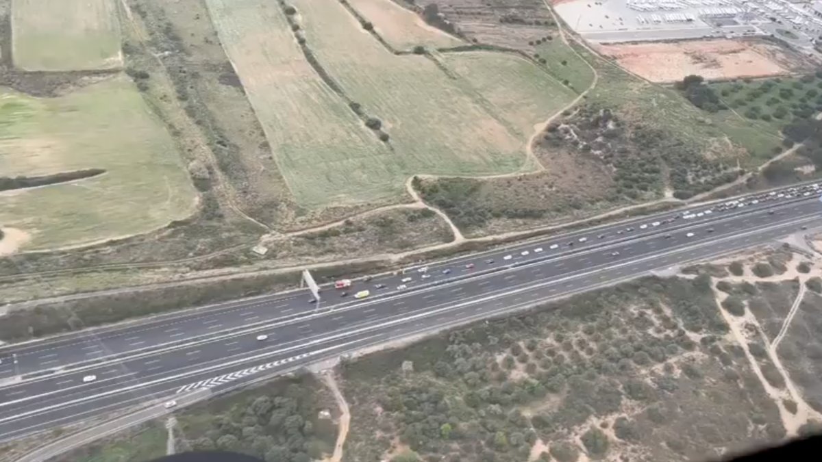 Imatge aèria de la via afectada per l'accident