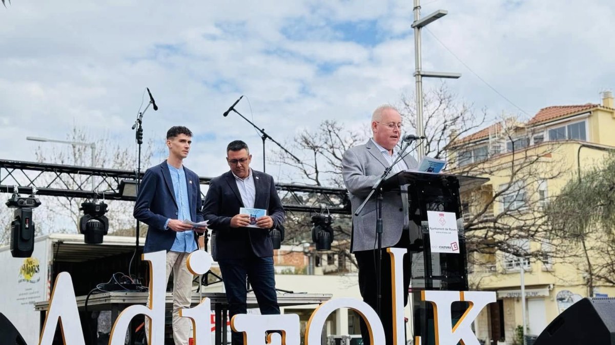Acto de presentación de los grupos participantes 37è Aplec Internacional 2025.