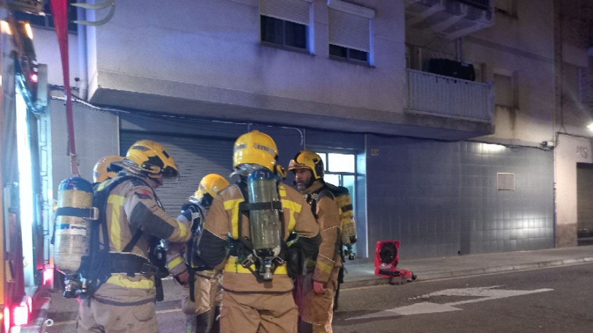 Bombers treballant a Bonavista.