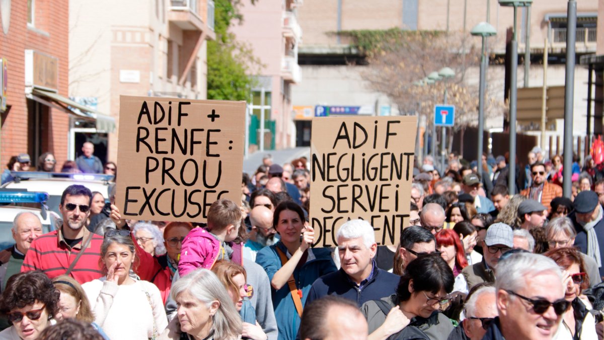 Manifestación en Tarragona para exigir mejoras al servicio de tren