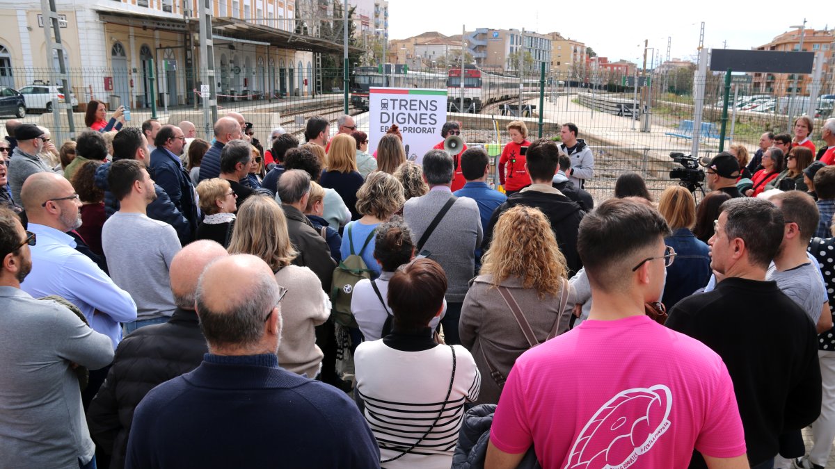 Concentración a la estación de Tortosa