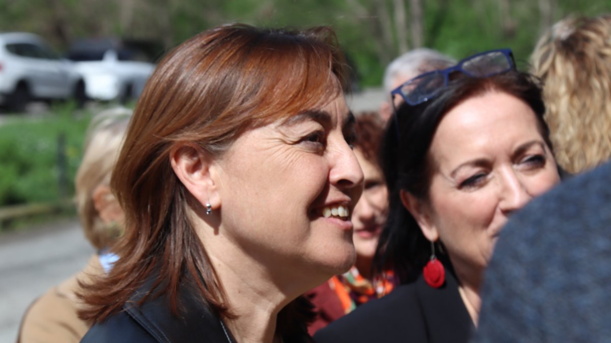 La consellera de Territori, Sílvia Paneque, en una visita a Manlleu, aquest dissabte