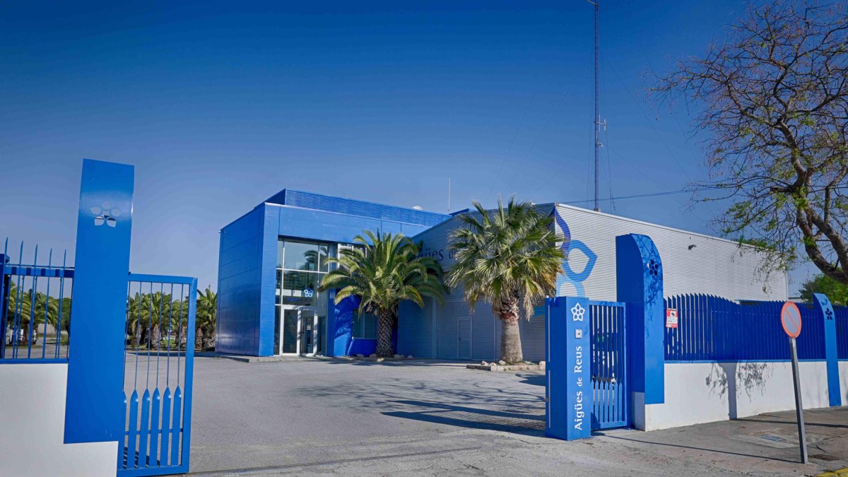 Almacén de Aigües de Reus en el polígono Agro-Reus donde se ubicará una planta potabilizadora.