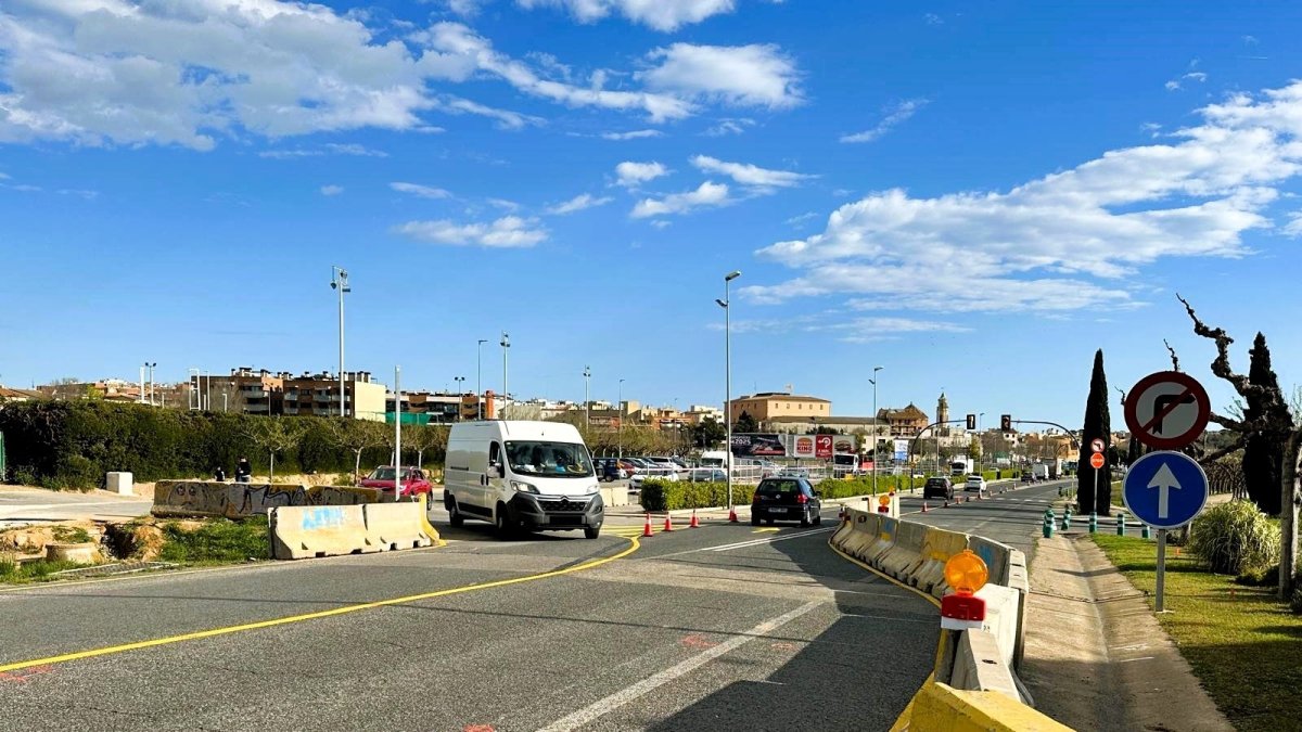 Imatge de les afectacions al trànsit per les obres als accessos del CAP.