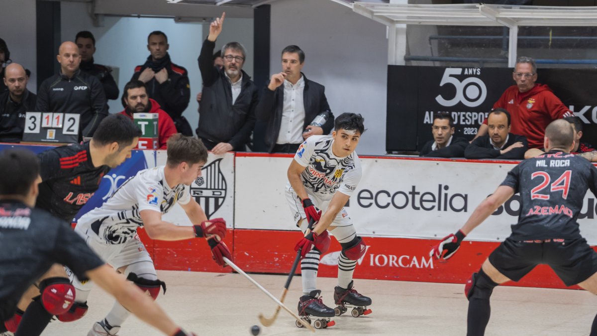 El jugador del Reus Deportiu Diego Rojas durant el partit d’ahir contra el Benfica.