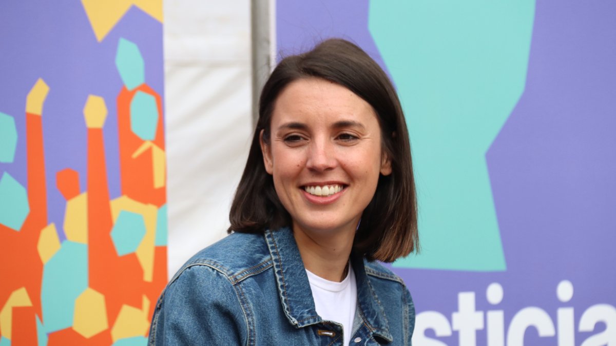 Imagen de archivo de Irene Montero, en un mitin en la plaza Josep Maria Huertas de Barcelona