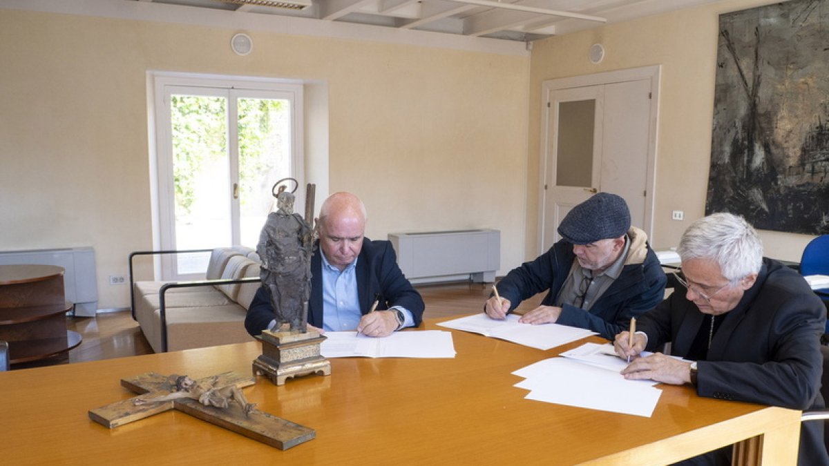 Imagen de las dos piezas cedidas.