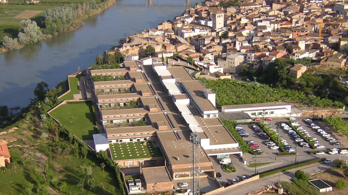 L'actual CAP de Móra d'Ebre, junt a l'Hospital de Móra