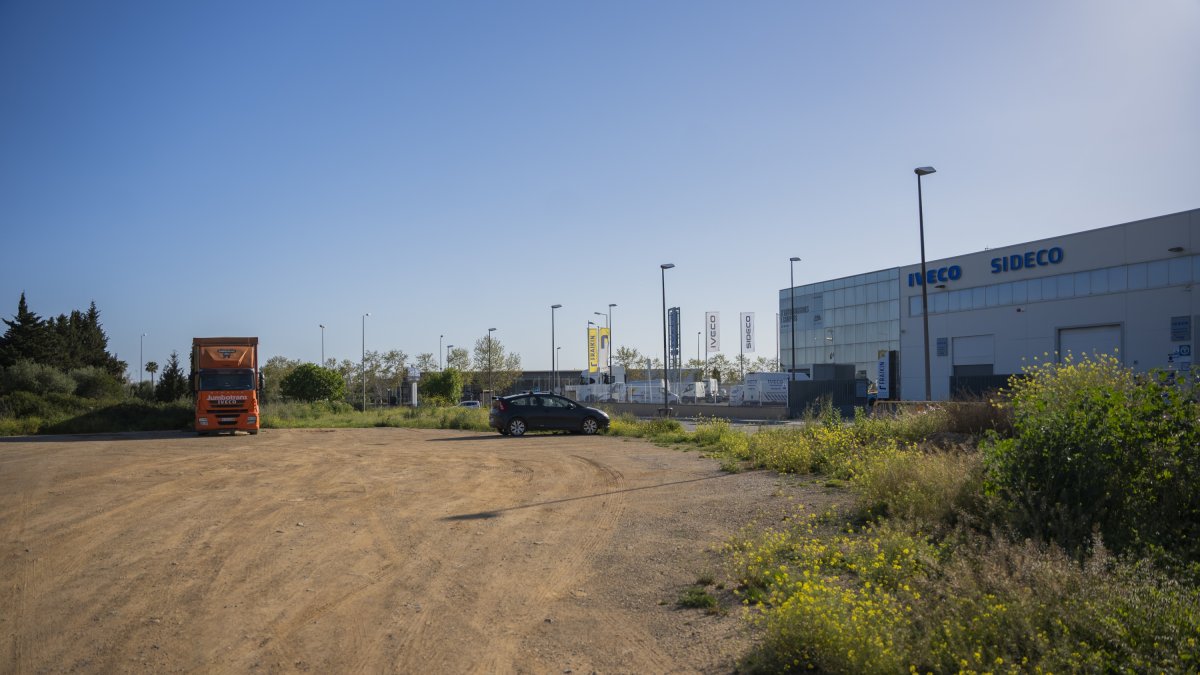 La nueva sede se construiría en la calle de Josep Maria Guix Sugrañes, donde el Ayuntamiento aprobó iniciar el expediente administrativo para la mutación demanial de una finca