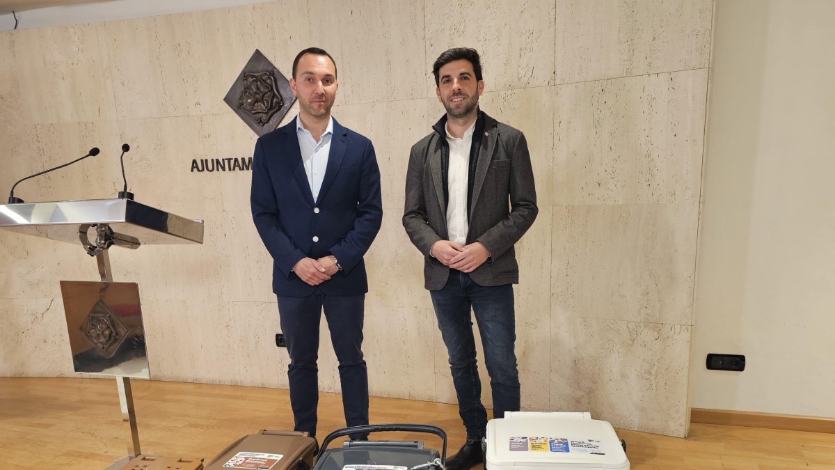 Fotografia de l’acte de presentació del balanç d’inici del porta a porta al barri Montserrat.