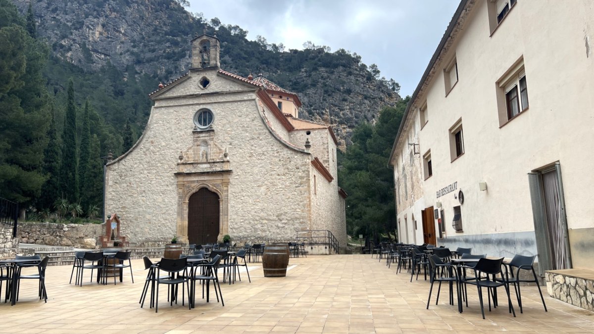 Zona del santuari de la Fontcalda de Gandesa.