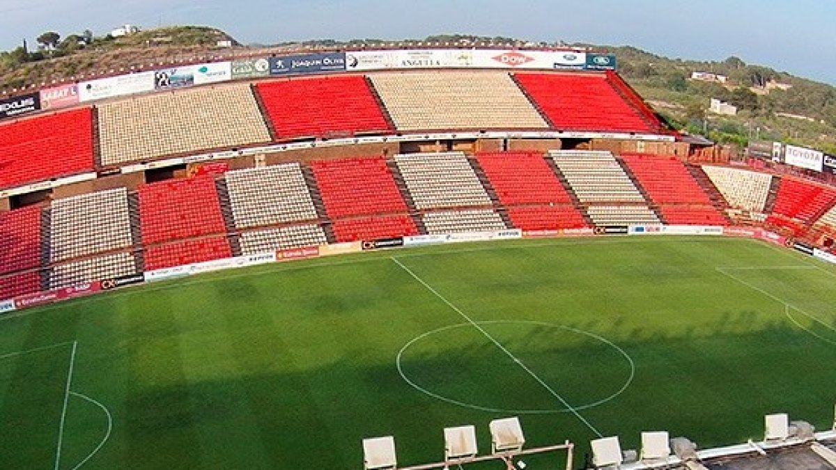 El casting busca personas para hacer de público para un partido o de jugador de fútbol.
