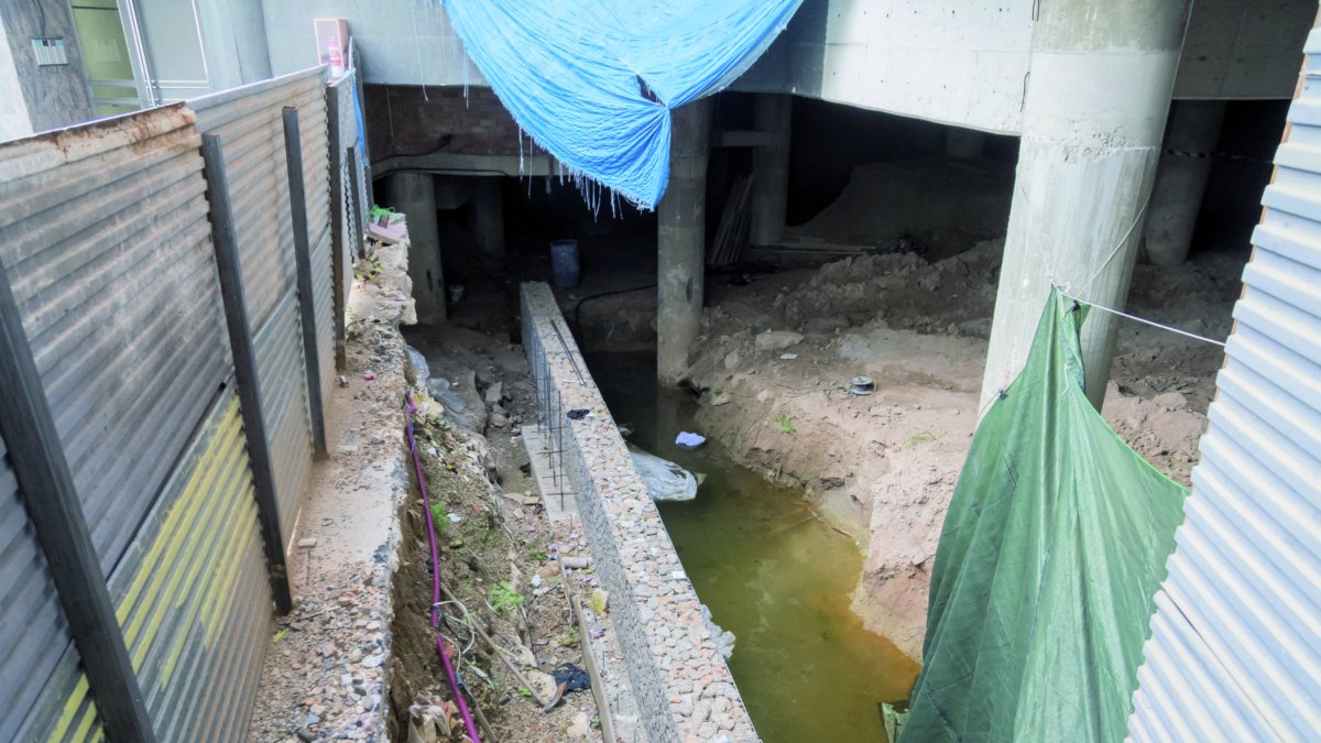 Les restos de la Font dels Lleons están enterrados bajo un edificio entre las calles Ibiza y Pere Martell