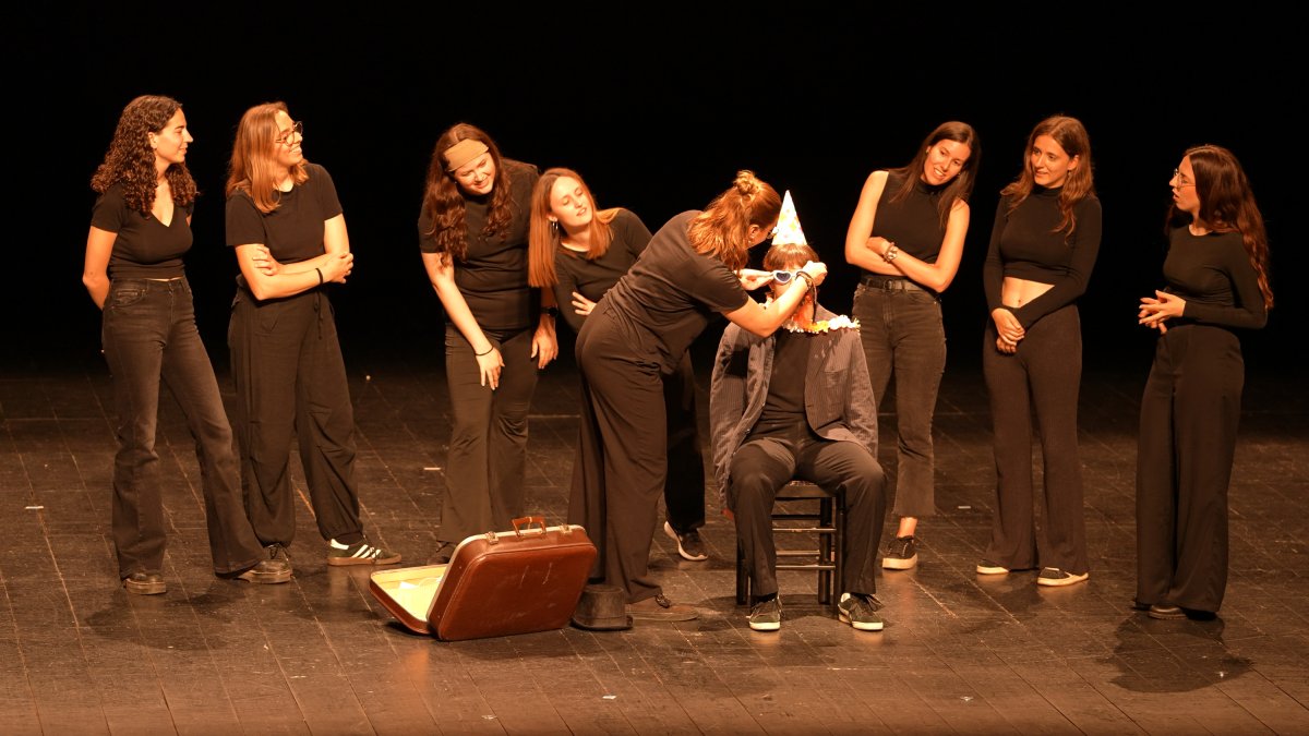 L’obra de l’Aula de Teatre de la Rovira i Virgili tractava un tema d’actualitat, com és el projecte del Hard Rock a Salou.
