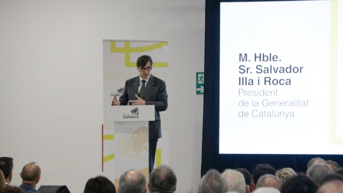 El presidente de la Generalitat, Salvador Illa, a un acto en Deltebre