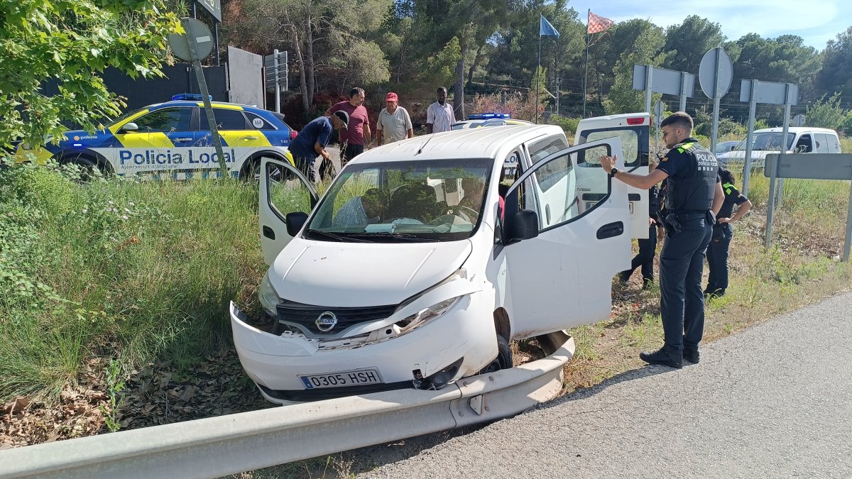 Imagen de la furgoneta accidentada.