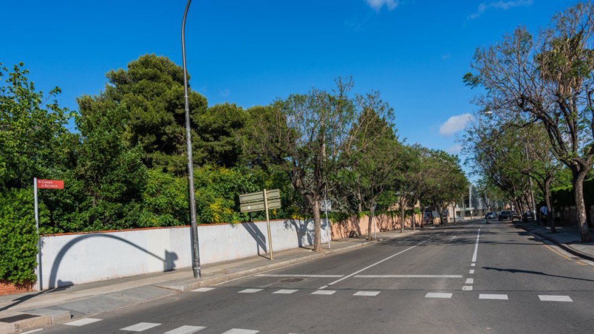 Fotografia d’arxiu del carrer d’Astorga, en el tram limítrof amb la plaça d’Europa.