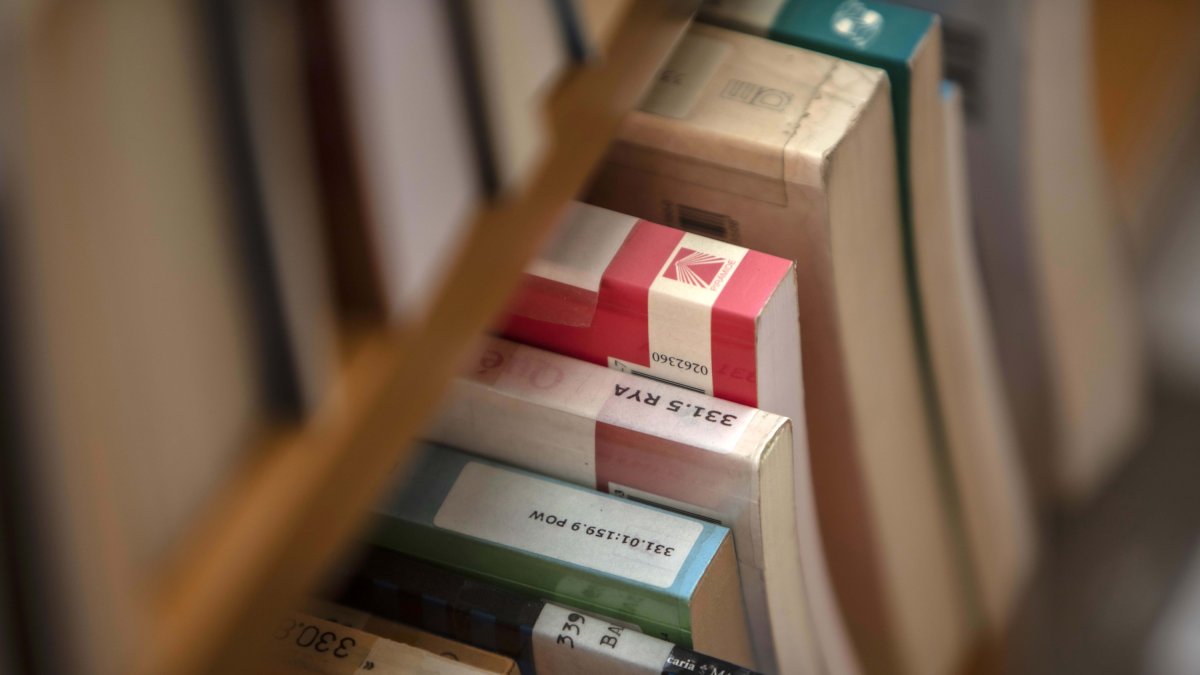 Imatge d'arxiu d'uns llibres.