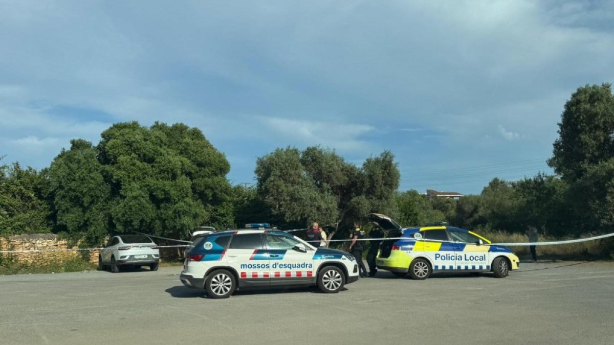 Imatge dels cossos policials al lloc dels fets.