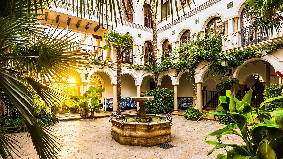 Imagen del patio andaluz de Roc de Sant Gaietà.