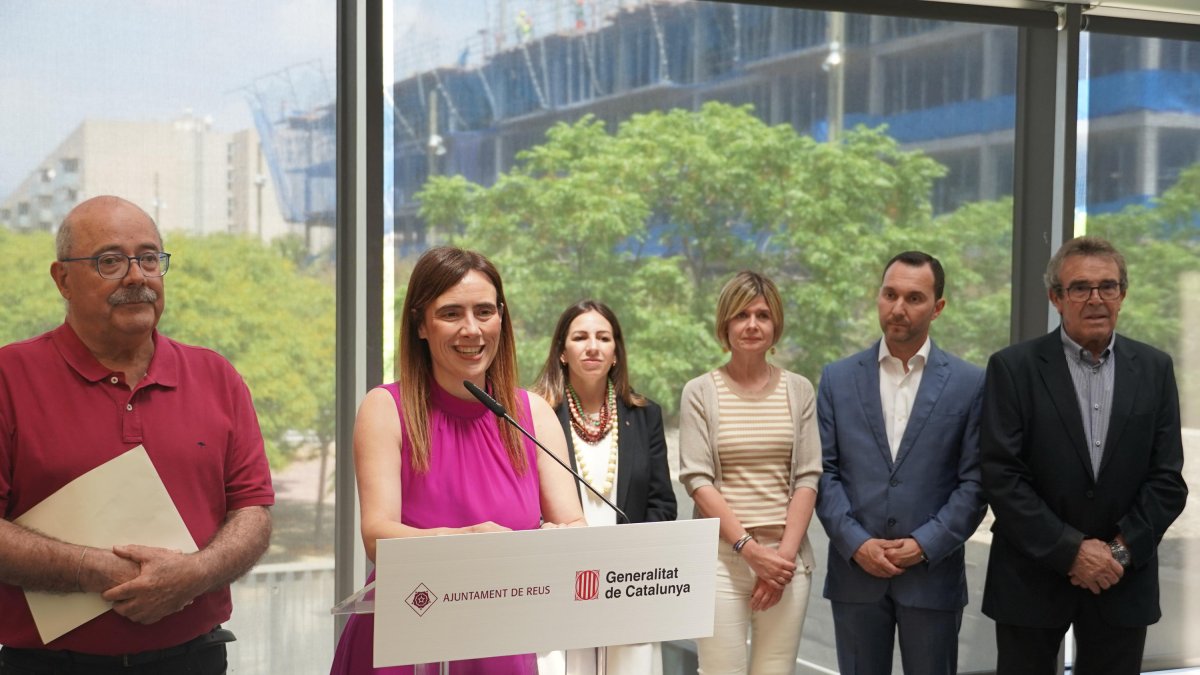 Roda de premsa de presentació de la sessió de retorn del procés d'escolta activa sobre la transformació del Carrilet