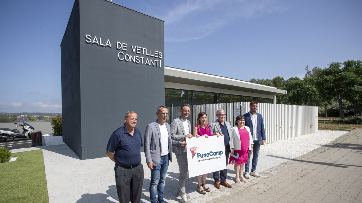 Alcaldes implicados en Funecamp SA durante el anuncio de la puesta en marcha del servicio.