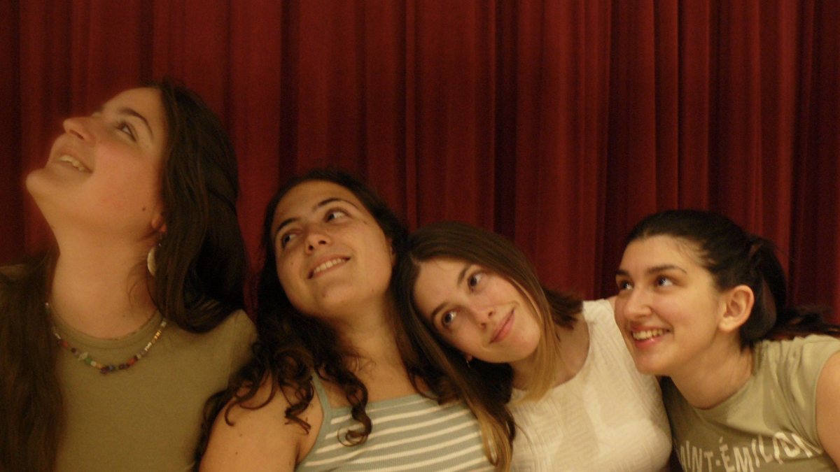 Les actrius Isabel Canut, Noa Real, Mercè Vergés i Alèxia Labòria.