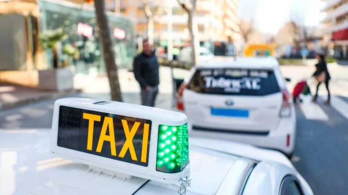 Imatge d'arxiu d'un taxi a Salou