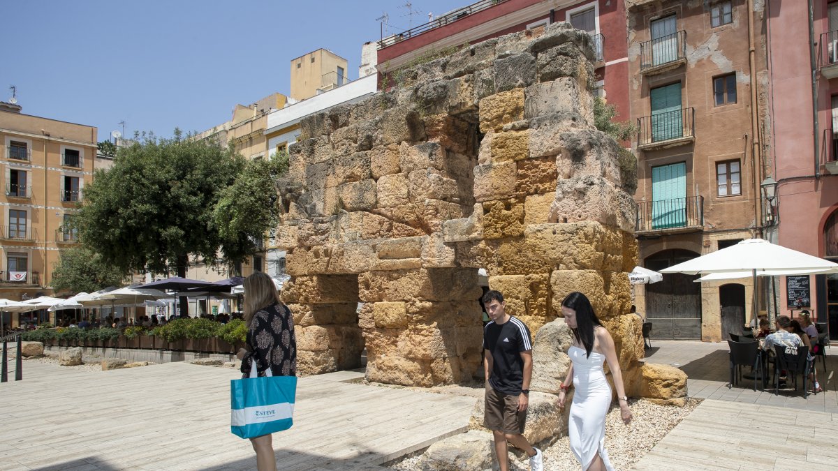Les restes romanes de la plaça del Fòrum
