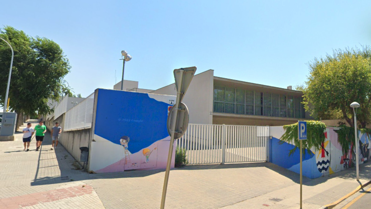Exterior de l’Institut Collblanc de la Canonja.