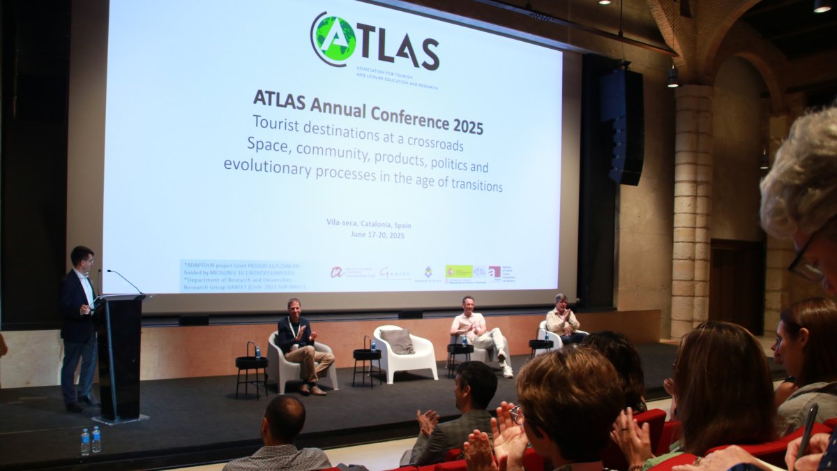 El rector de la URV durant la sessió inaugural del congrés ATLAS a Vila-seca.