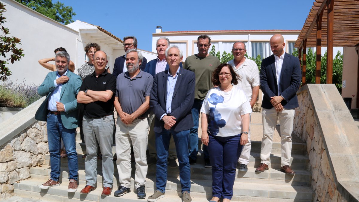 Representants institucionals de la Taula de l'IRTA a Tarragona celebrada a Mas Bové.