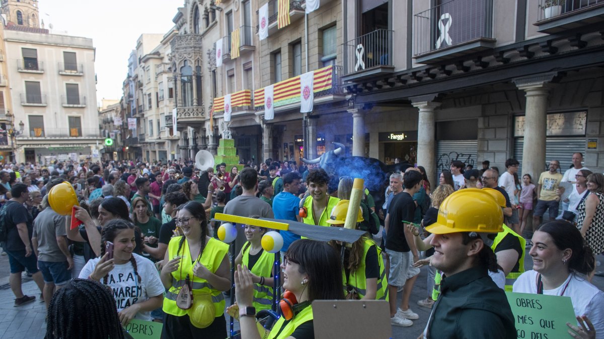 Fotografia de la Cercavila del Masclet del Sant Pere 2025.